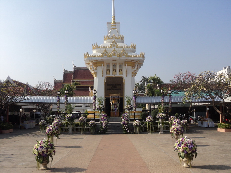 บริการจัดดอกไม้หน้าเมรุ โดยทีมงาน คุณไปรวิทย์ วัดตรีทศเทพ บริการทั่วไทย รูปที่ 6