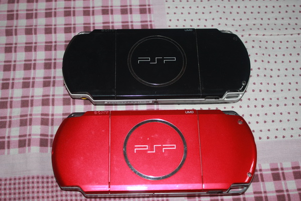ขาย psp รุ่น 3000 ซื้อมาไม่ค่อยได้เล่นครับ 2 เครื่อง เมม 4 g 2 ตัว 8g 1ตัว ราคา 4900 รูปที่ 7