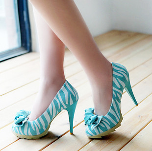 รองเท้าส้นสูงใส่ทำงาน ใส่ไปเที่ยว heels เสริมบุคลิกให้ขาเรียวสวย รูปที่ 1