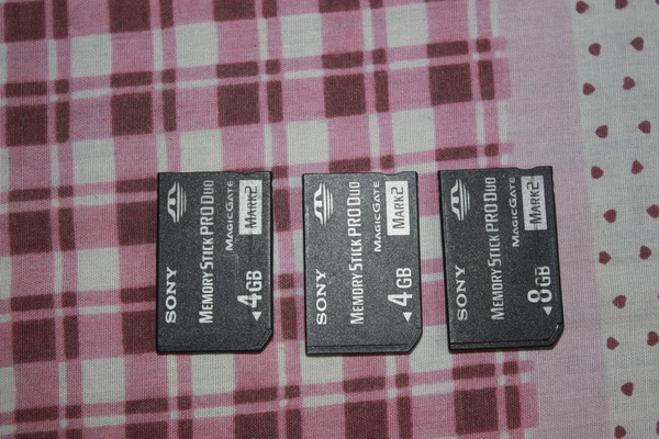 ขาย psp รุ่น 3000 ซื้อมาไม่ค่อยได้เล่นครับ 2 เครื่อง เมม 4 g 2 ตัว 8g 1ตัว ราคา 4900 รูปที่ 4