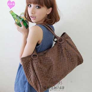 กระเป๋าสะพายแฟชั่นเกาหลี korean bag หนังสังเคราะห์คุณภาพเยี่ยมสวยทุกแบบ รูปที่ 1