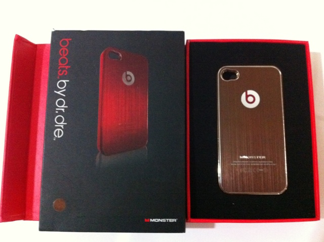 ขายด่วนถูกมาก!! Case Iphone 4 ยี่ห้อ Monster (beats by dr. dre) ของแท้สภาพใหม่พร้อมกล่อง100% รูปที่ 1