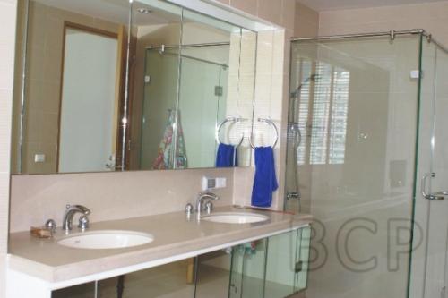 The Royal Saladaeng: 3 BR + 3 Baths, 211 Sq.m, 14th fl for Rent รูปที่ 7