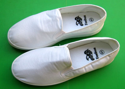 ขายส่งรองเท้าผ้าใบทรงบัดดี้ชาย รองเท้าผ้าใบสวมสีขาวล้วน รองเท้าผ้าใบกังฟู คู่ละ 90 บาท ติดต่อ 0891304778 รูปที่ 1