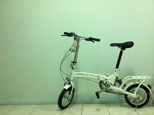 จักรยานพับได้พกได้ Jousei สีขาวน่ารัก สภาพใหม่เอี่ยม ขับไปเล่นสวนลุมครั้งเดียวเองค่ะ รูปที่ 1