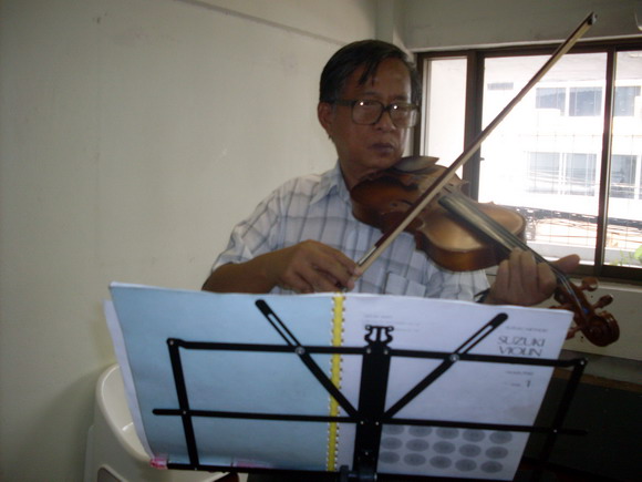 โรงเรียนสอนดนตรี,สอนไวโอลิน,สอนกีตาร์,สอนเบส,สอนเปียโน,สอนกลองชุด ที่ scienceofmusic ตรงข้ามBig-C วงค์สว่าง 025855718-08 รูปที่ 4