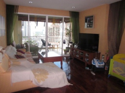 Wilshire Condo: 3 BR + 3 Baths, 165 Sq.m for Sale รูปที่ 1