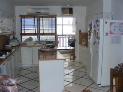 TBI Tower: Duplex Penthouse 4 BR + 5 Baths, 742 Sq.m for Rent รูปที่ 5