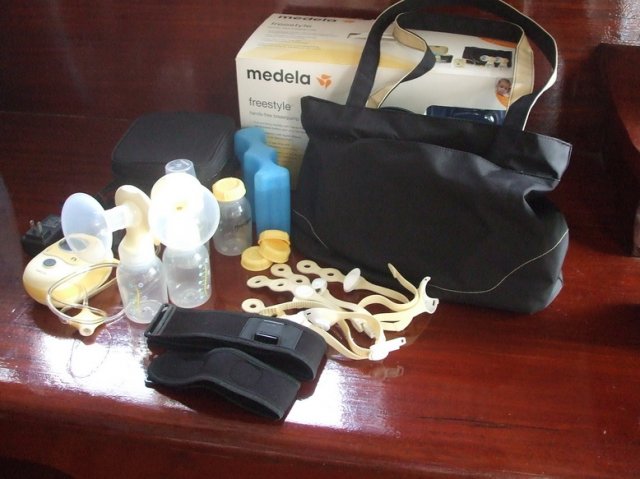 ขาย เครื่องปั้มน้ำนมสำหรับคุณแม่มือใหม่ครับ MEDELA : Freestyle  ครบเซ็ตครับ สภาพดีครับ...ใช้น้อย รูปที่ 1