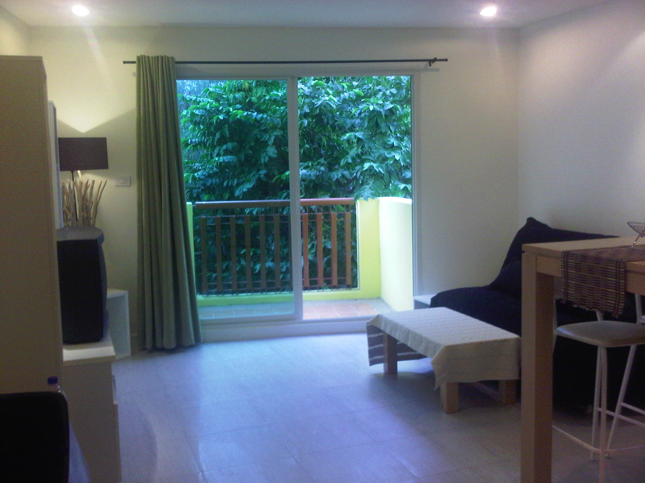ขายถูก Condo Mykonos  @ หัวหิน ชั้ 2 ตึก B ฺ52.39 ตร.ม. 1 ห้องนอน 1 ห้องน้ำ แอร์ 2 ตัว เครื่องทำน้ำอุ่น โซฟาอย่างดี ตกแต่งสวยงามมาก เฟอร์นอเจอร์ TV 42