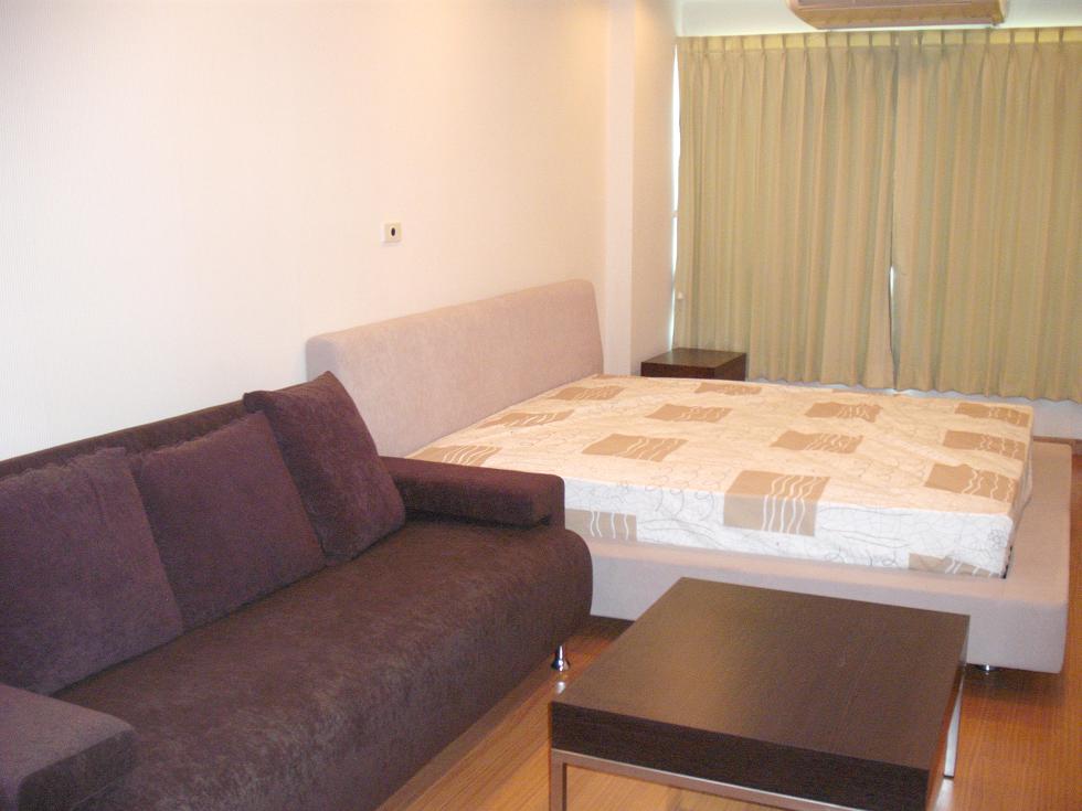ขายคอนโด The Pulse ลาดพร้าว 44 ชั้น 6 เนือื้ที่ 32 ตร.ม. ห้อง Studio - เตียง 6 ฟุต, ที่นอน, โต๊ะข้างเตียง - โซฟา, โต๊ะก รูปที่ 2