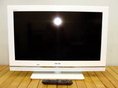 ขายทีวี LCD 32 นิ้ว Sony Bravia สีขาว พร้อมรีโมท ราคาไม่แพง