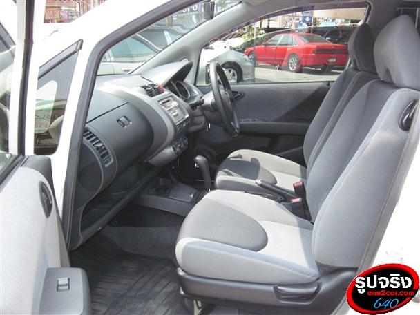 ขายรถ HONDA JAZZ สภาพออกห้างป้ายแดงดูแลดี เช็คศูนย์ตลอด ฟรีประกันชั้น1 สวยไม่มีที่ติ รูปที่ 7