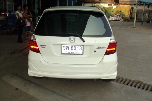 ขายรถยนต์มือสอง สภาพใหม่ป้ายแดง HONDA JAZZ ไม่มีชน สวยจริงท้าพิสูจน์สภาพ รูปที่ 4