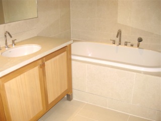 The Emporio Place: Duplex 1 BR + 1 Bath, 72 Sq.m for Rent รูปที่ 5
