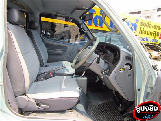 ขายรถตู้หลังคาเตี้ย TOYOTA HIACE เกียร์AUTO ดีเซลเจ้าของเดียวจากป้ายแดงสวยมาก รถใช้งานส่วนตัวอเนกประสงค์ไม่มีชน รูปที่ 6