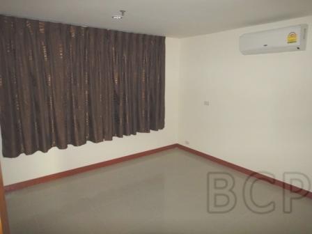 Baan Prompong: 3 BR + 3 Baths, 194 Sq.m, 6th fl for Rent รูปที่ 5