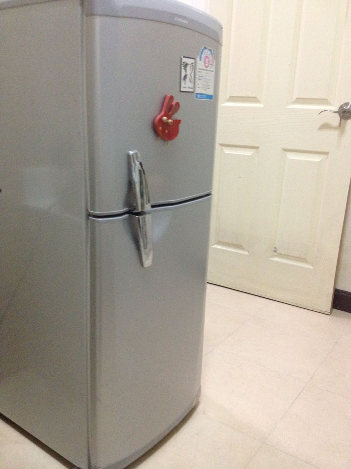 ขายตู้เย็นสองประตู ยี่ห้อมิตซูบิตชิ ราคาถูกค่ะ รูปที่ 1