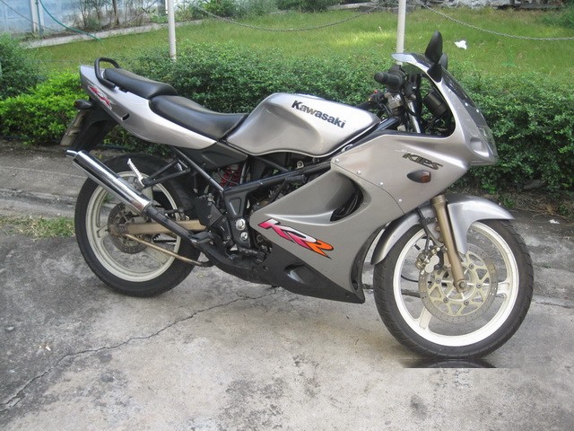 Kawasaki ZX 150 CC รูปที่ 1