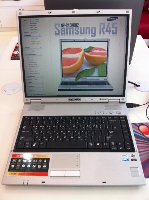 ขาย Notebook Samsung R45 ราคา8,500บาท มีประกันค่ะ รูปที่ 1