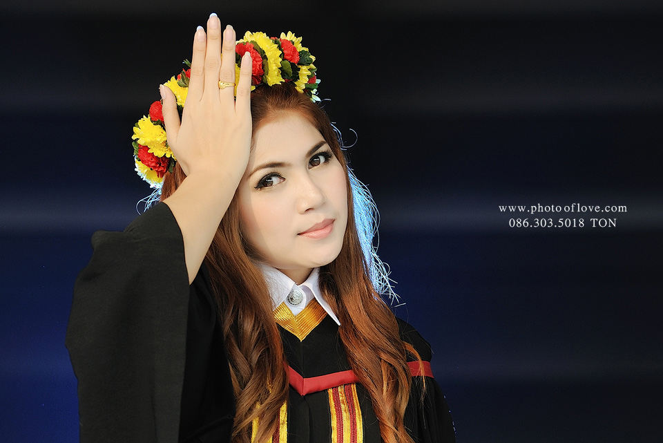 ถ่ายภาพ รับปริญญา จุฬา 2555 ถ่ายภาพงานบวช ถ่ายภาพ Pre wedding ให้เช่าไฟสตูดิโอ รูปที่ 6