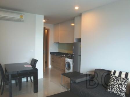 The Circle: 1 BR + 1 Bath, 47 Sq.m, 12th fl for Rent รูปที่ 3
