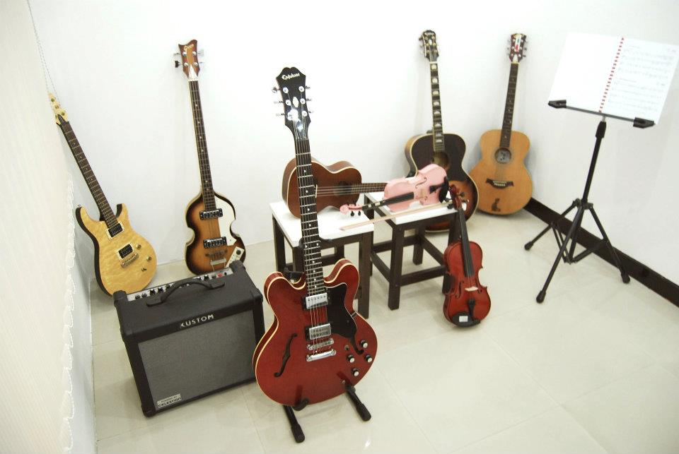 รับสอนดนตรี รามอินทรา เน้นเครื่องสาย เป็นเร็ว เลือกเพลงที่อยากเรียนได้ รูปที่ 5