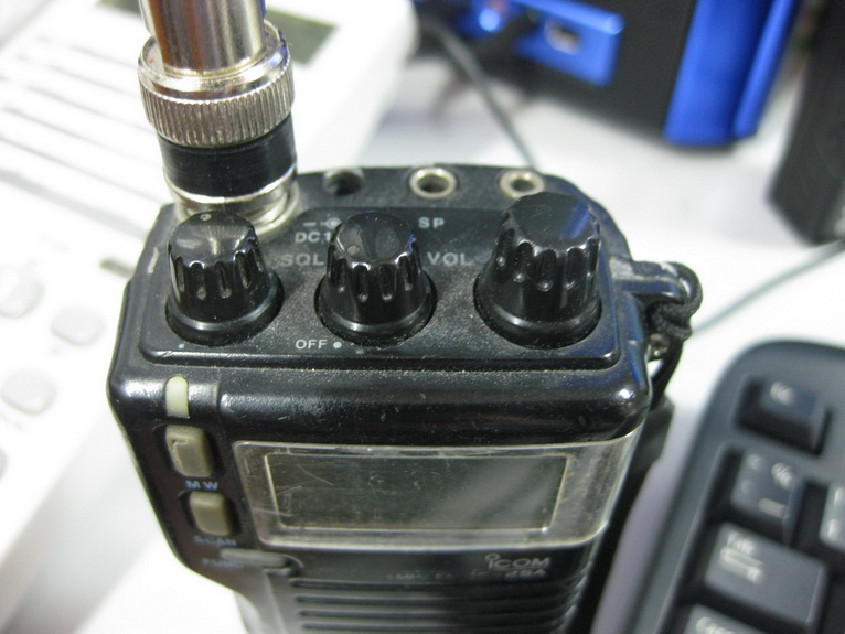 ต้องการขาย ICOM IC2SA เครื่องสภาพ 82% ใช้งานได้ พร้อมแท่นชาร์ท 2800 บาท โทร.0892782701 รูปที่ 5