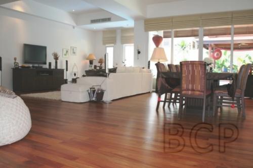 Bann Bussara: 4 BR + 4 Baths for Rent รูปที่ 2