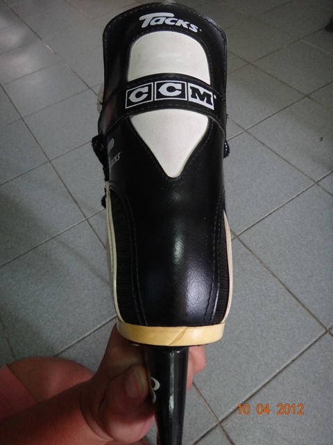 ขาย Ice Hockey CCM 152 ไซส์ 4 (ประมาน 36) ครับแฟนไม่ได้เล่นแล้ว รูปที่ 6