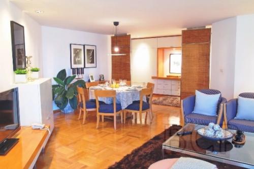 Narathiwas Gardens: 2 BR + 2 Baths, 120 Sq.m, for Rent รูปที่ 2