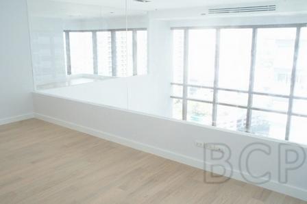 The Emporio Place: Duplex 3 BR + 2 Baths, 160 Sq.m, 11th fl for Sale รูปที่ 5
