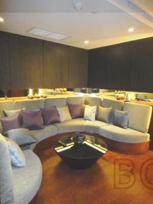 Penthouse Ruamrudee Duplex Suite: 3 BR + 4 Baths, 440 Sq.m for Rent รูปที่ 2