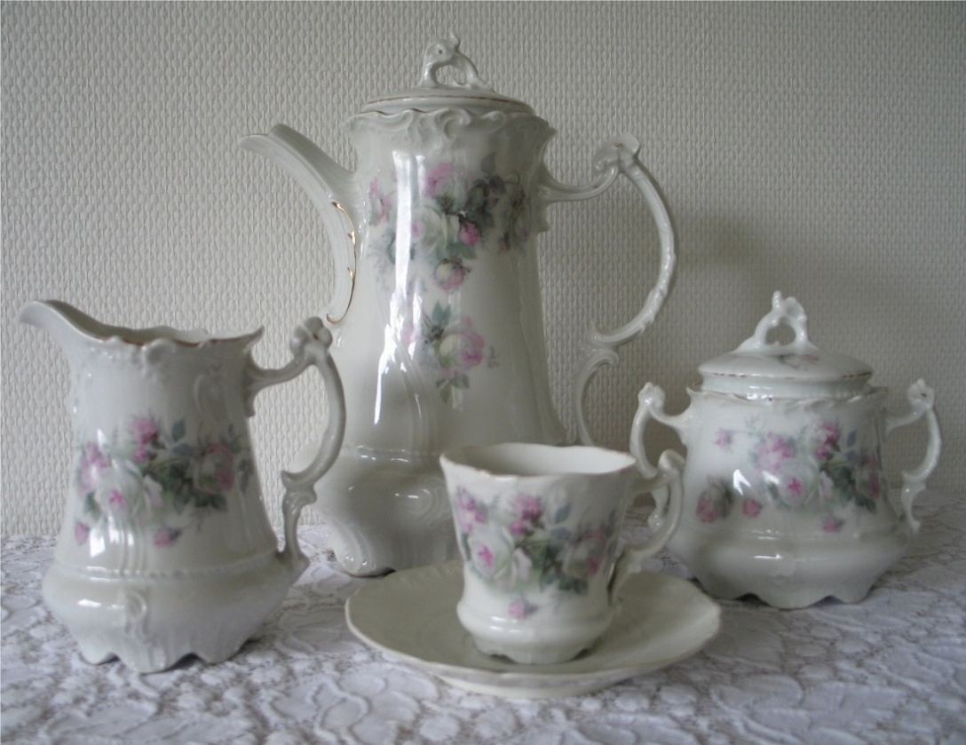 ขายชุดกาแฟ 15 ชิ้น ANTIQUE PORCELAIN ยี่ห้อ Altwasser Silesia งานฝีมือชั้นสงจากยโรป รูปที่ 1