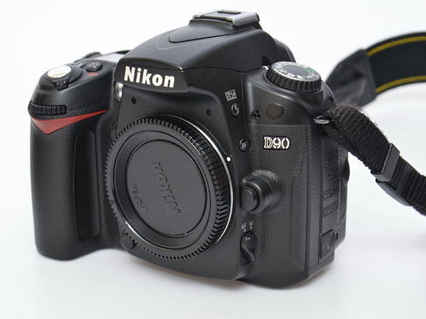 ขาย Nikon D90 18/105 VR ปกศ 11/2012 อุปกรณ์ครบยกกล่อง ราคา 19,000 รูปที่ 1