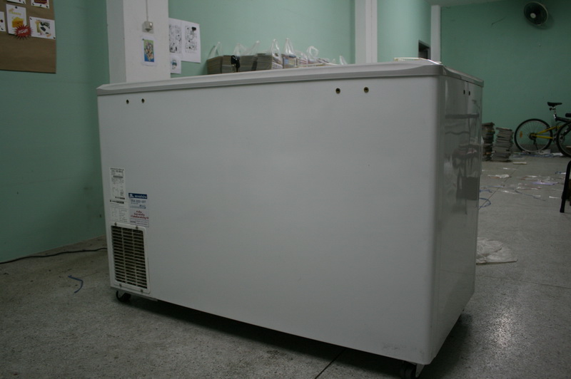 ขายตู้แช่แข็ง (ฝากระจกเรียบ)  ยี่ห้อ SANDEN รุ่น SMF-400SAD สภาพเหมือนใหม่ รูปที่ 3