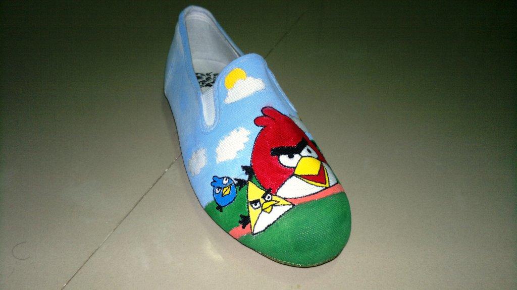รองเท้ากังฟูเพ้นลาย Angry birds รูปที่ 1