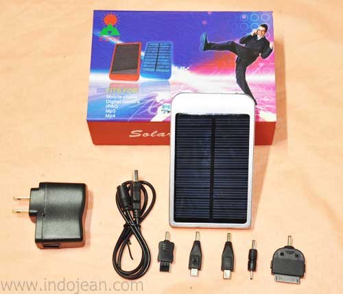 ขาย+++ที่ ชาร์จ แบตเตอรี่ มือ ถือ พลังงานแสงอาทิตย์ Solar Charger ความจุแบตสูง 2600mah รูปที่ 4