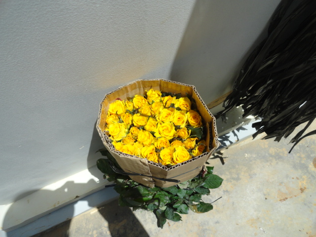 จำหน่าย ดอกไม้สดคุณภาพจากเวียดนาม อาทิ ดอกกุหลาบ ดอกมัม ดอกคาเนชั่น ดอกเยอร์บีร่า ดอกเบญจมาศ ฯล รูปที่ 1