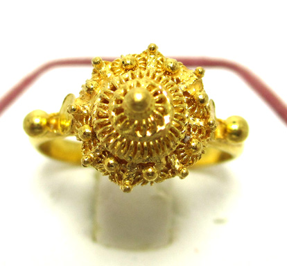 แหวนทอง ลายดอกบัวสัตบงกต งานเก่า ทอง 100 นน. 3.83 g รูปที่ 1