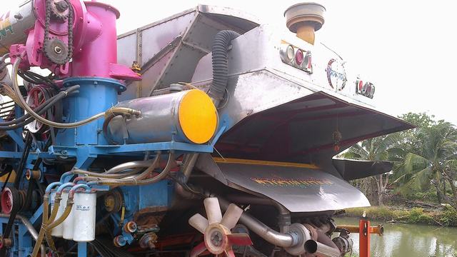 รถเกี่ยวไทยเจริญ ราคาถูกครับ รายละเอียดข้างใน นิสสัน M-D 92  รูปที่ 4