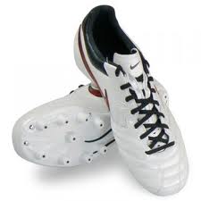 รองเท้าฟุตบอล NIKE TIEMPO LIGERA 2 WIDE CLEATS ลด 20-50% รูปที่ 1