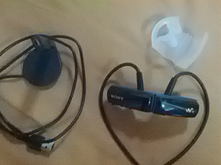 ขายWalkman MP3 NWZ-W252(มือสอง) เครื่องเล่น MP3 ในรูปแบบหูฟัง พร้อมฟังก์ชั่นกันน้ำครับ สำหรับคนออกกำลังกาย ขอขาย 1400 รูปที่ 3