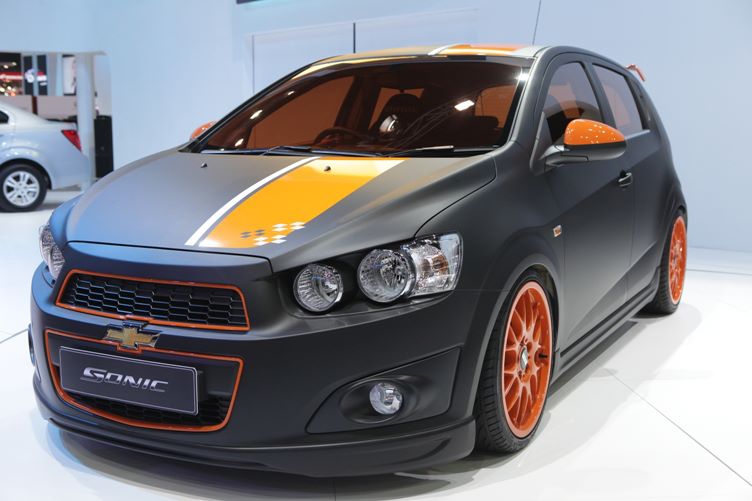  เชฟโรเลต โซนิค Chevrolet Sonic โชว์รูมเปิดใหม่ ป้ายแดง มีรถพร้อมจำหน่าย รูปที่ 3
