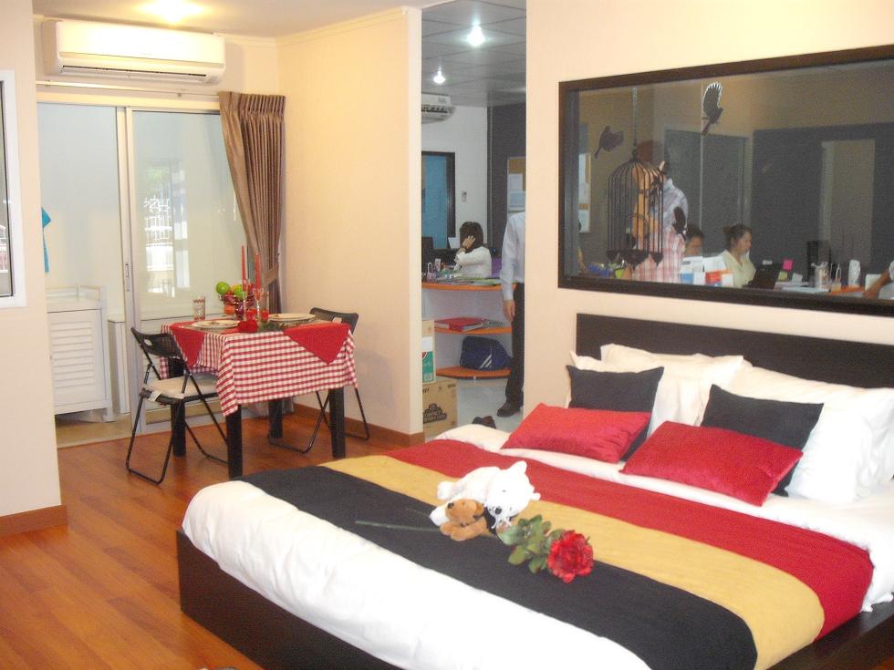 ขายถูกมาก FT. Condo 30 ตร.ม. ถนนสุทธิสาร 29 คอนโดตกแต่งใหม่ พร้อมเฟอร์นิเจอร์ใหม่ครบชุด แอร์ 1 ตัว มีให้เลือกตั้งแต่ชั้น 5-17 ทำเลดีมาก การคมนาคมสะดวก ใกล้สถานีรถไฟฟ้า  รูปที่ 4
