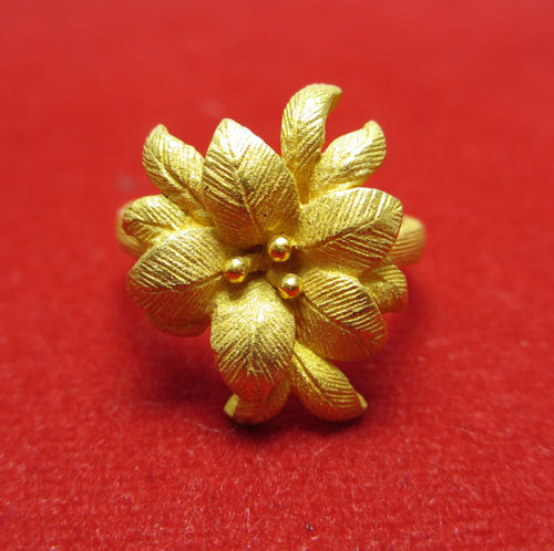 แหวนทอง goldmaster 24k ลายดอกไม้ นน.7.71 g รูปที่ 1