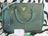 รูปย่อ ขาย Prada Saffiano งานพรีเมี่ยม หนังเรียบสวย อะไหล่ปั๊ม ขนาด 13" x 9.5" มีสายสะพายข้าง กะ ถุงผ้า รูปที่3