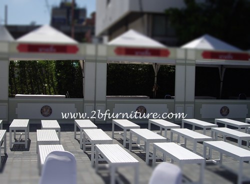 เก้าอี้สนามเช่า เช่าเก้าอี้สนาม สีขาว จากไม้เนื้อแข็ง ไม้ไม่บิดไม่งอ (wooden bench rental) รูปที่ 4