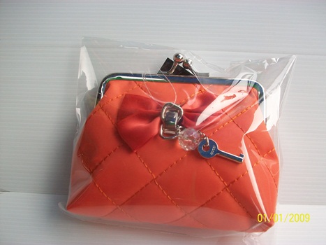 03.กระเป๋าแบรนด์เนม กระเป๋าสตางค์แบรนด์เนม ขาย ปลีก ส่ง  สินค้าแบรนด์เนมอื่นๆ สินค้าโรงเกลือทุกชนิด 	 Websize : http://www.bagbrandhome.c รูปที่ 1