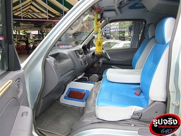 ขายรถตู้มือสอง NISSAN URVAN แต่งภายใน VIP ดูหนังฟังเพลงครบ หรูมาก รถครอบครัวสภาพขับดีเยี่ยม รูปที่ 3